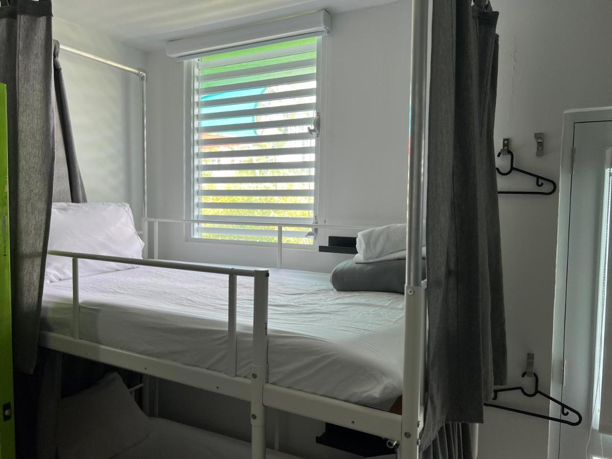 Nomada Beach Hostel- Isla Verde San Juan Esterno foto