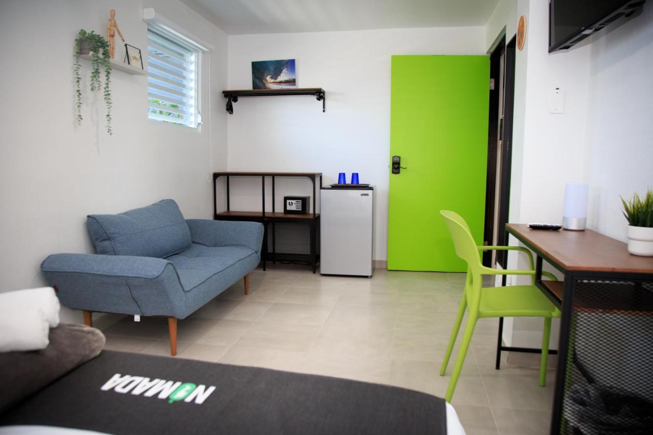 Nomada Beach Hostel- Isla Verde San Juan Esterno foto