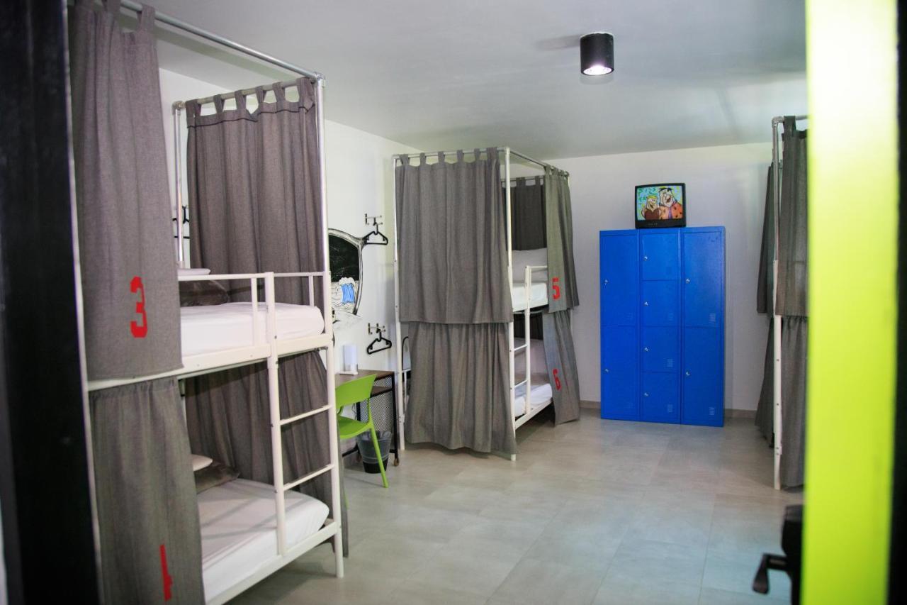 Nomada Beach Hostel- Isla Verde San Juan Esterno foto